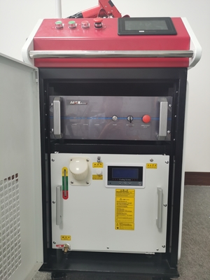 Ręczna spawarka laserowa IPG 1500 W CW ze źródłem Max Raycus