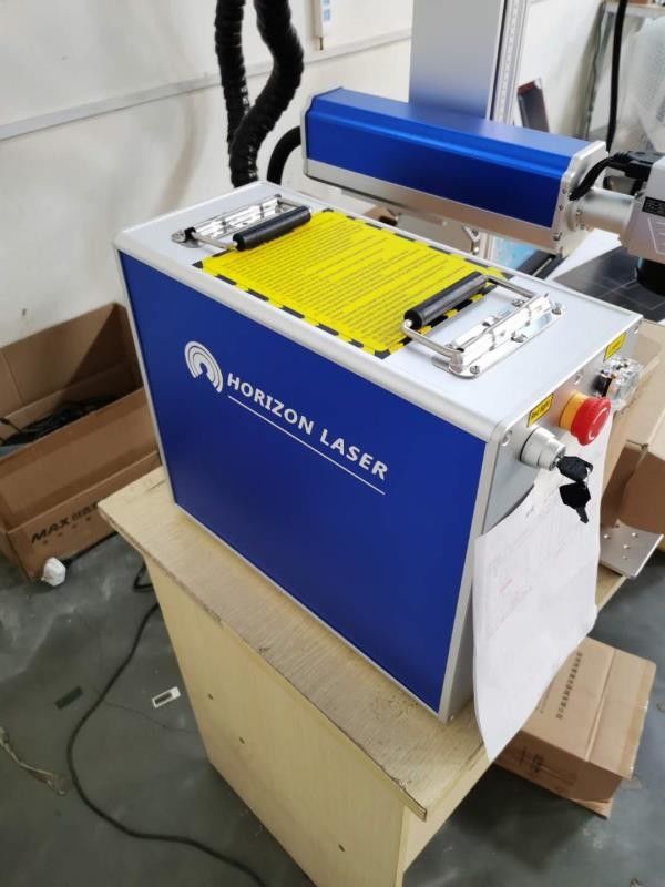 Maszyna do grawerowania laserowego 50 Hz do biżuterii, grawer laserowy do metalu na pulpicie