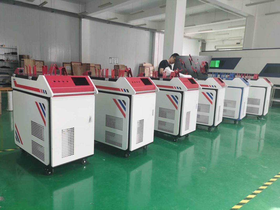 Automat spawalniczy ze stali nierdzewnej o mocy 220 V 2000 W.
