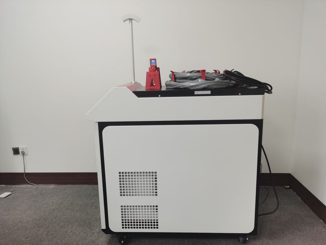 Spawanie stali nierdzewnej 1080nm 1500W 3mm za pomocą spawarki laserowej
