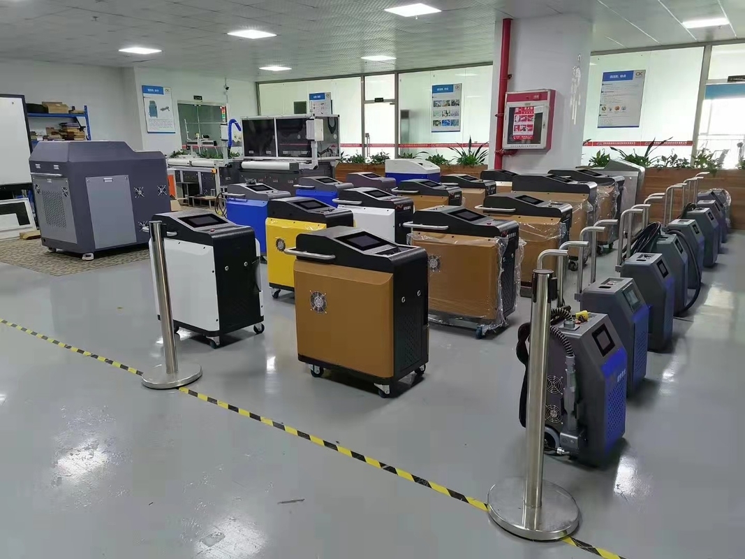 Laserowe maszyny czyszczące MOPA o mocy 500 W Źródło lasera MAX JPT do usuwania rdzy